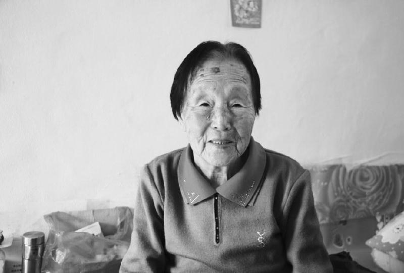 回顾战争年代,李胜兰老人很感慨: